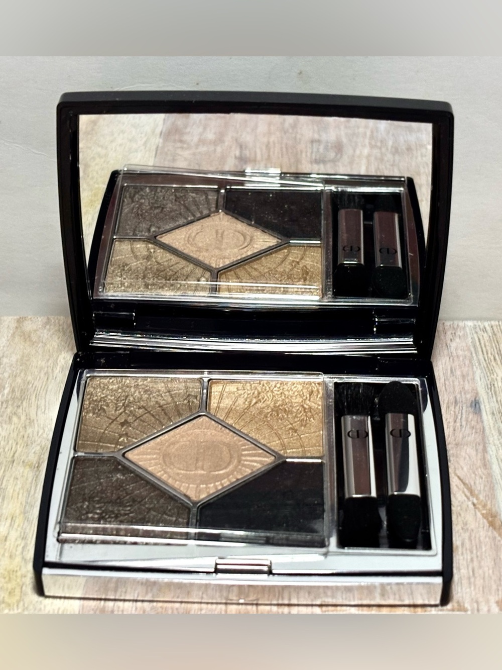 Dior Couture Eyeshadow Palette # 359 Cosmic Eyes, Limited Edition.